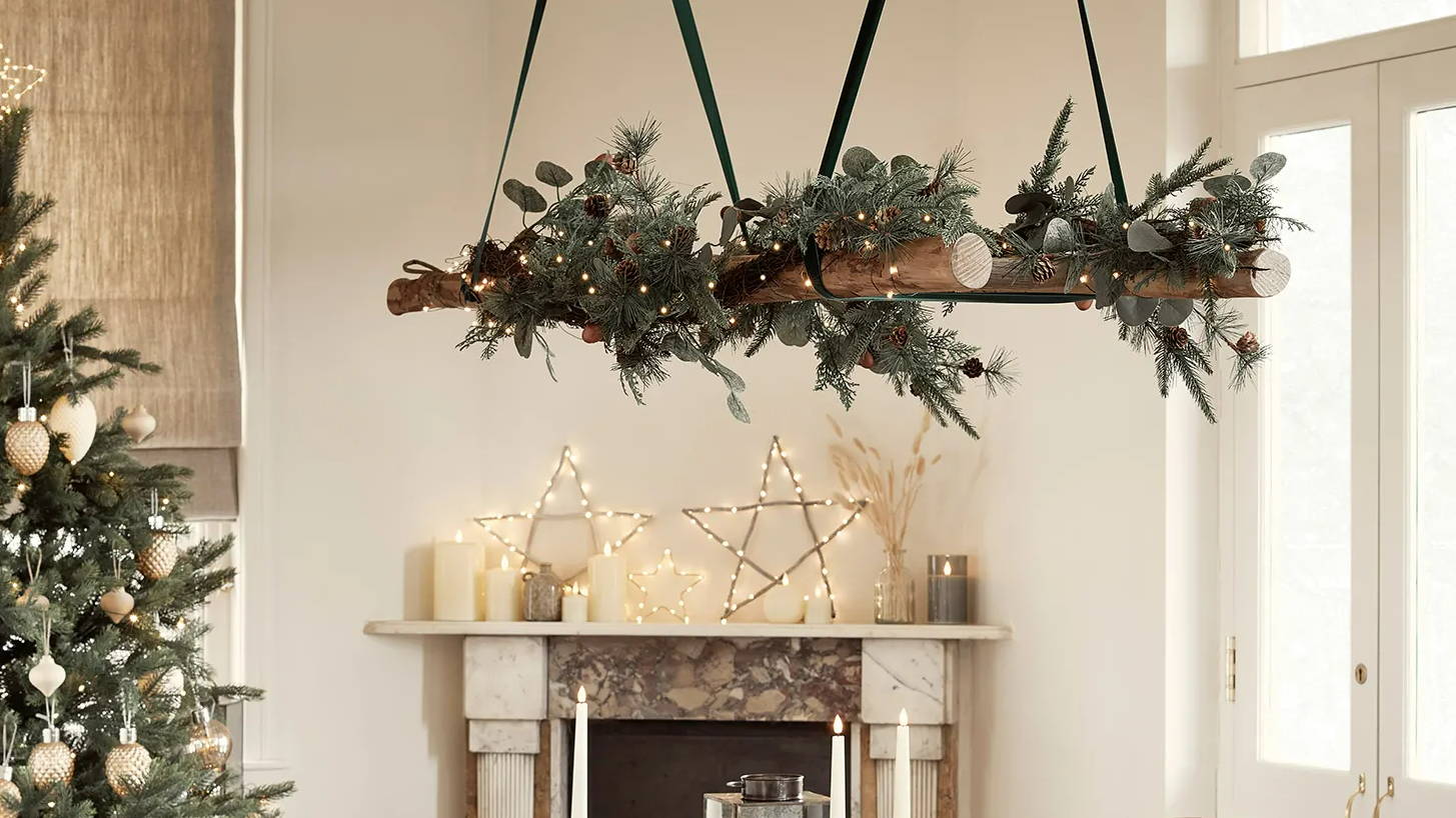 Hanging christmas garland new arrivals