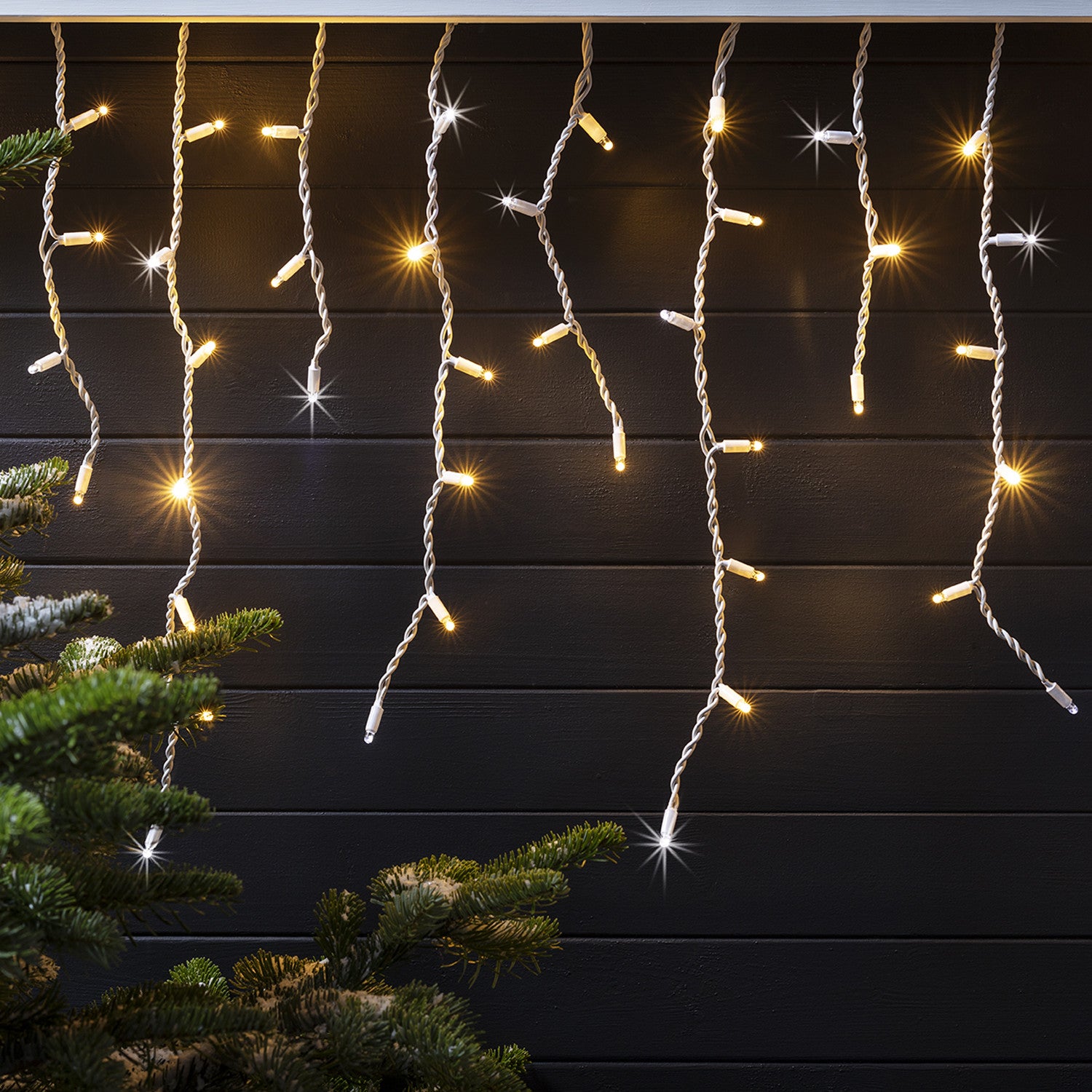 Blue and white led deals twinkle icicle lights