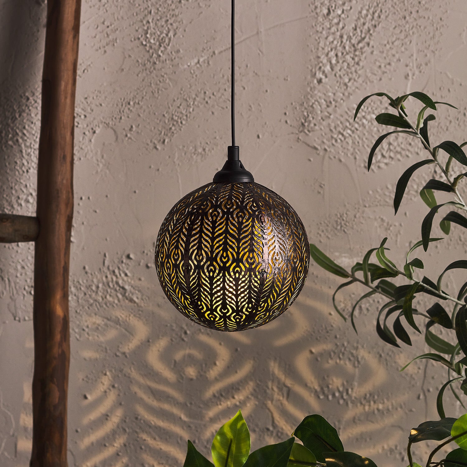 Outdoor pendant outlet chandelier